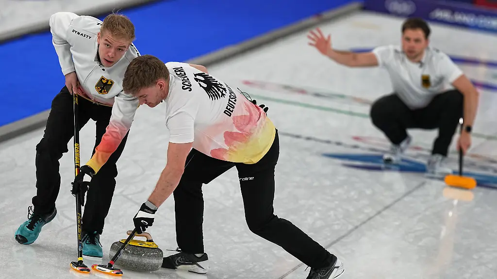 576758102